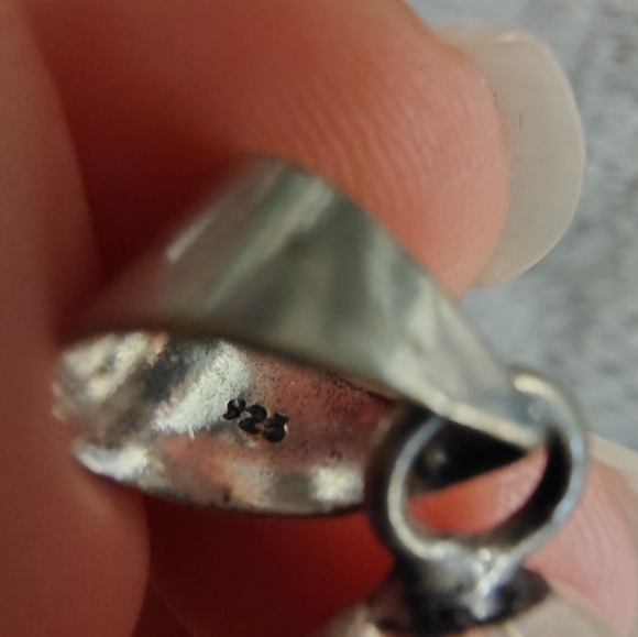 Dainty Oval Blue Labradorite 925 Sterling Silver Pendant - Picture 5 of 5